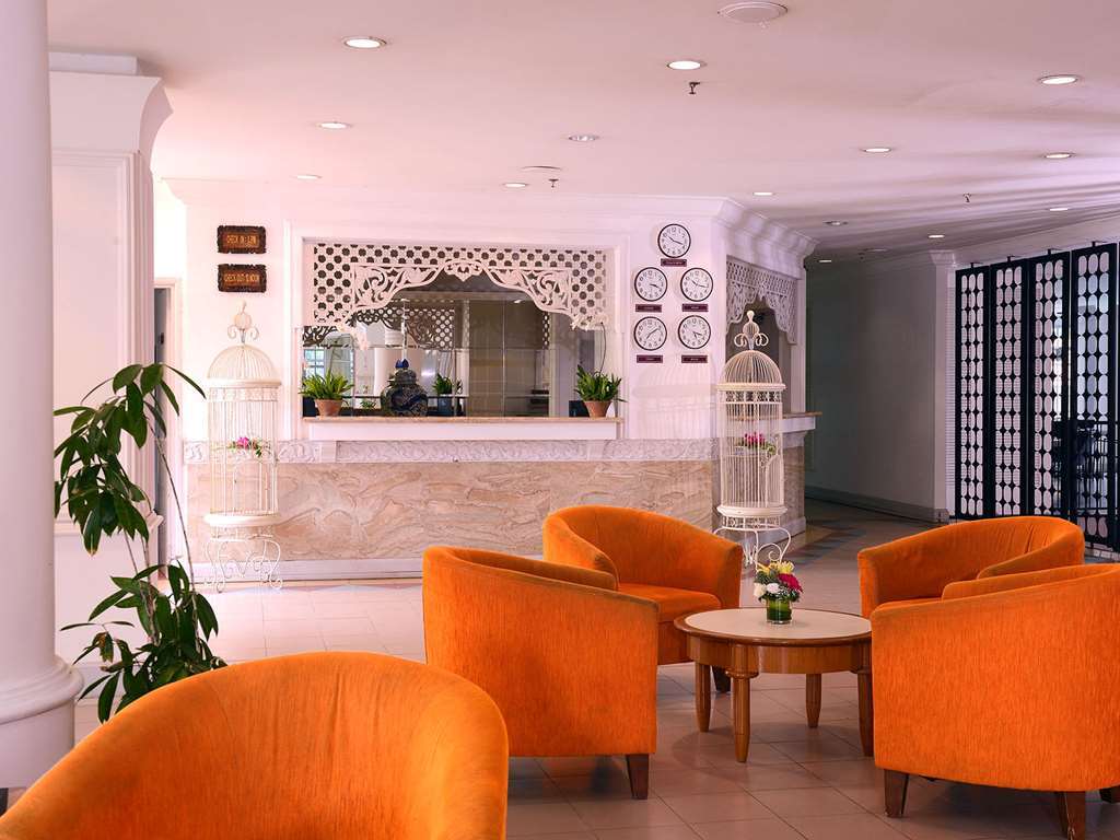 Bella Vista Express Hotel Пантай-Ченанг Інтер'єр фото